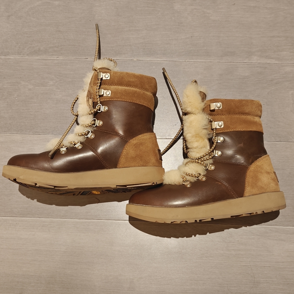 UGG Viki Waterproof Arctic Grip Boot with Shearling Lining - Picture 2 of 14